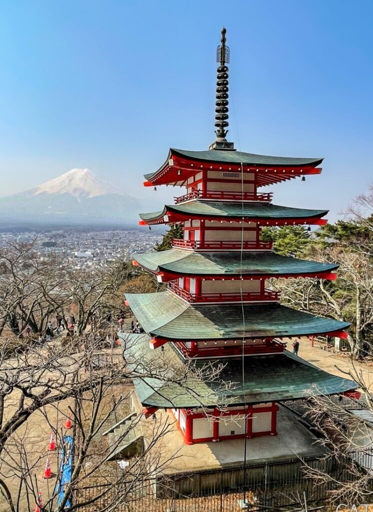 Odawara, Hakone, Fujiyoshida y Nagoya: Castillos, Fuji y Onsen: Fujiyoshida_Chureito Pagoda