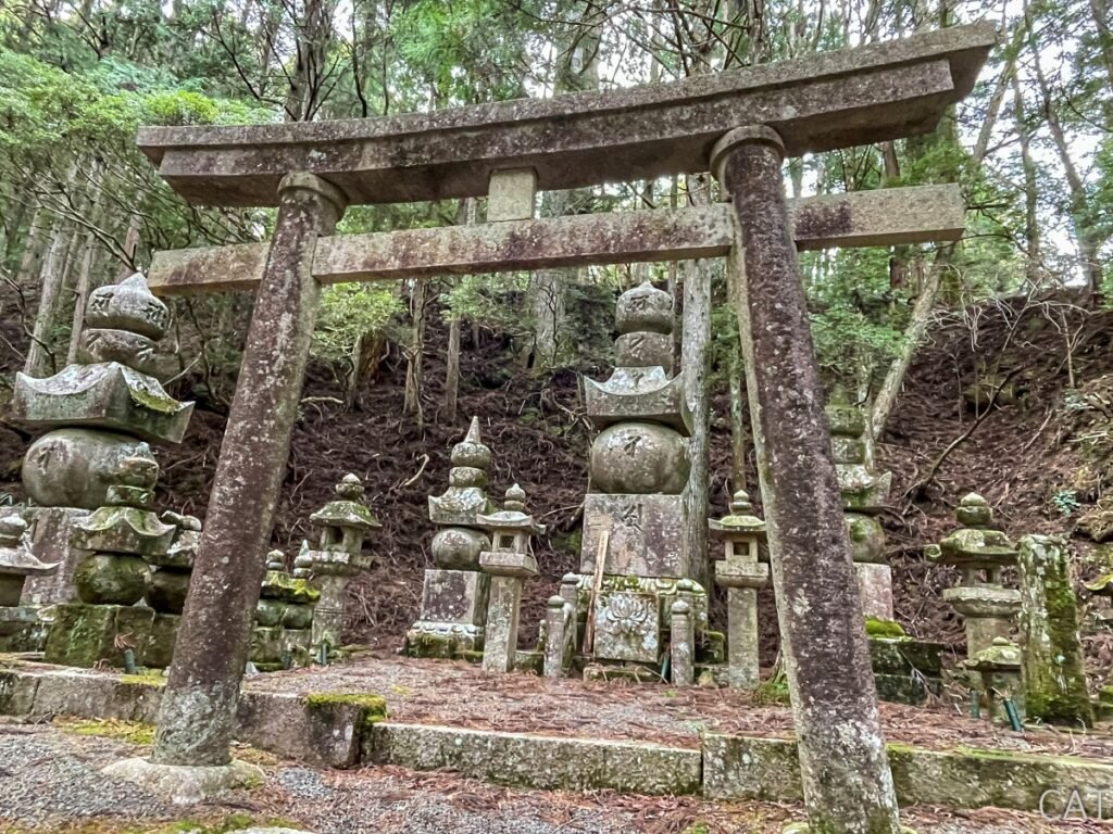 Koyasan_Okunoin Cemetery