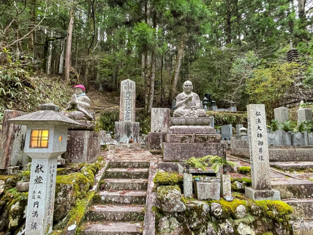 Koyasan_Okunoin Cemetery