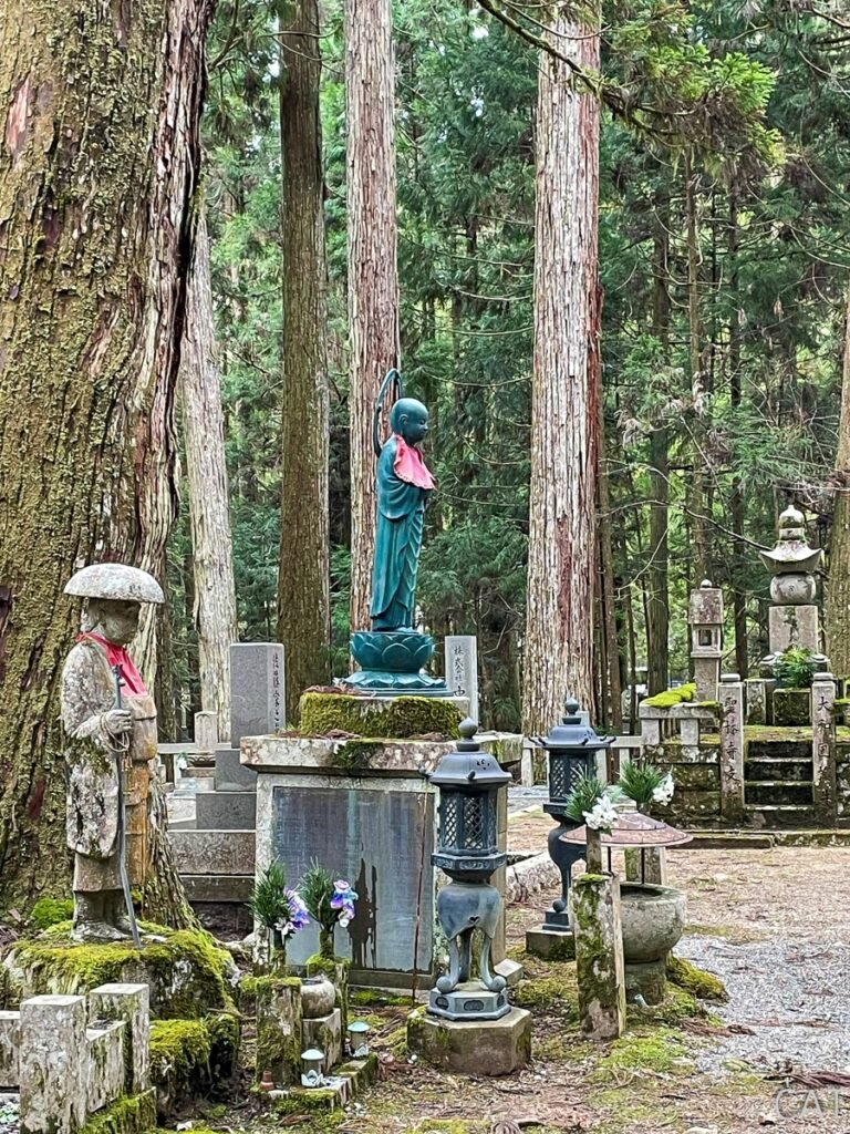 Koyasan_Okunoin Cemetery