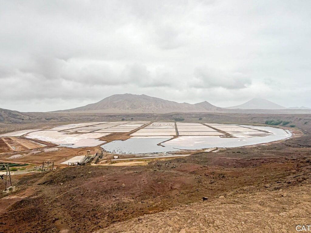 Salinas en cráter, Cabo Verde, Sal